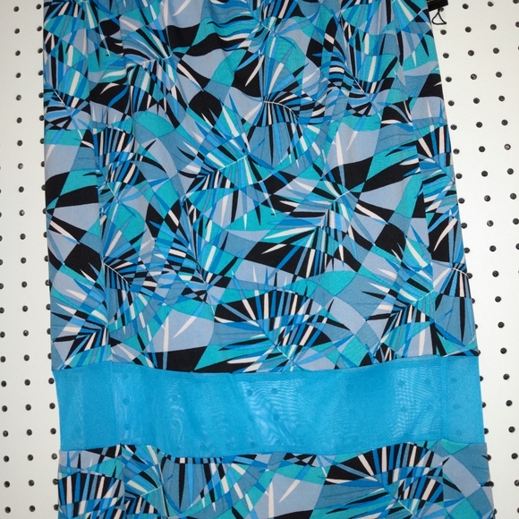 Size L MIK Geometric Print Elastic Waist Skirt with lace insert towards bottom - Picture 3 of 4